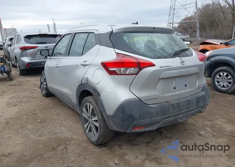 2020 Nissan Kicks Sv Xtronic Cvt z USA, uszkodzony, nr VIN 3N1CP5CV9LL520379